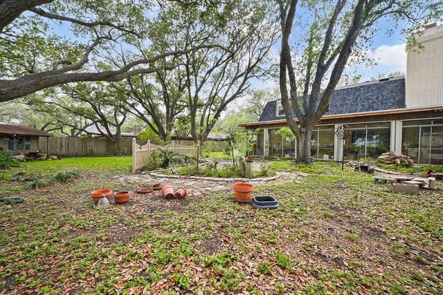 638 Retama Ave, Taft, TX 78390