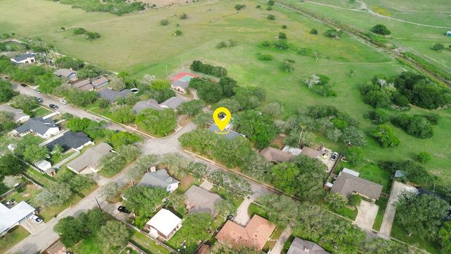 638 Retama Ave, Taft, TX 78390
