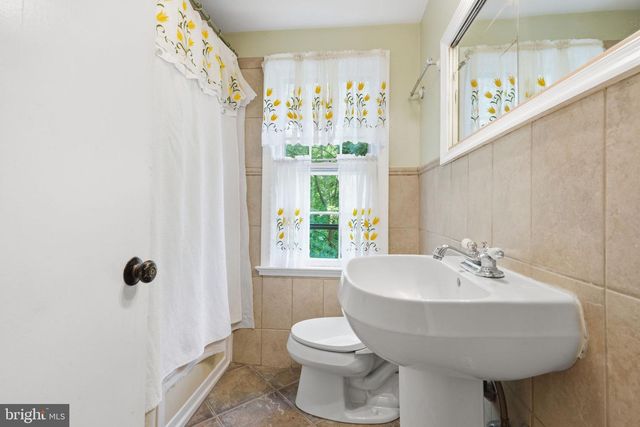 189 RIVER RD, Washington Crossing, PA 18977