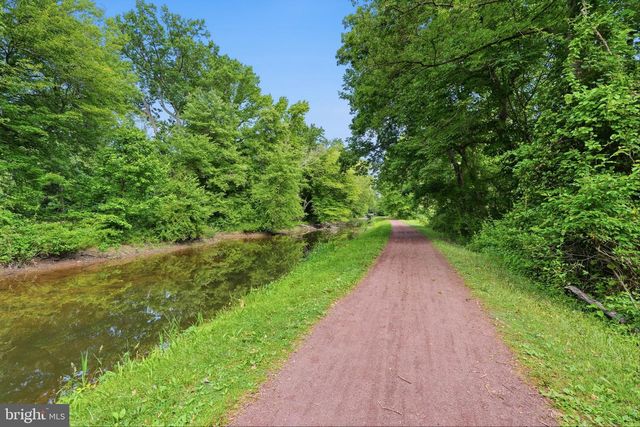 189 RIVER RD, Washington Crossing, PA 18977