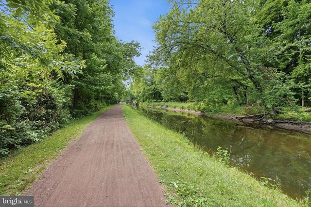 189 RIVER RD, Washington Crossing, PA 18977