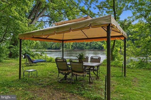 189 RIVER RD, Washington Crossing, PA 18977
