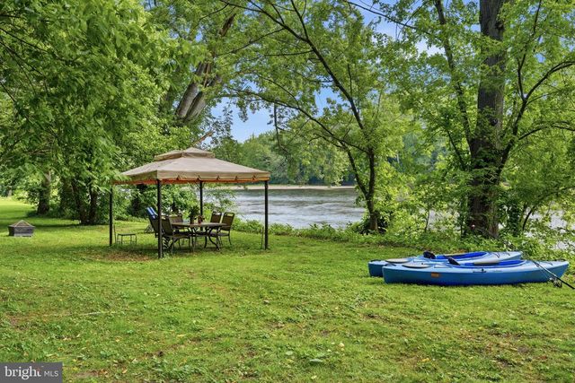 189 RIVER RD, Washington Crossing, PA 18977