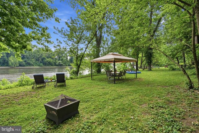 189 RIVER RD, Washington Crossing, PA 18977