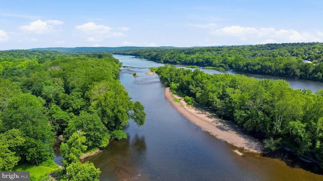 189 RIVER RD, Washington Crossing, PA 18977