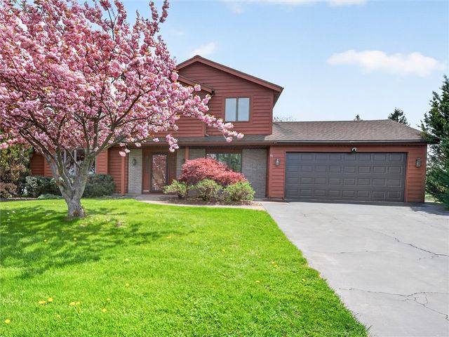 51 Clearwater Circle, Greece, NY 14612