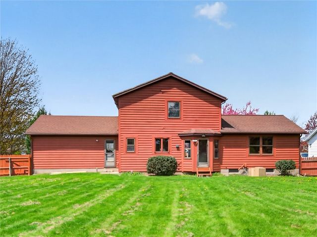 51 Clearwater Circle, Greece, NY 14612