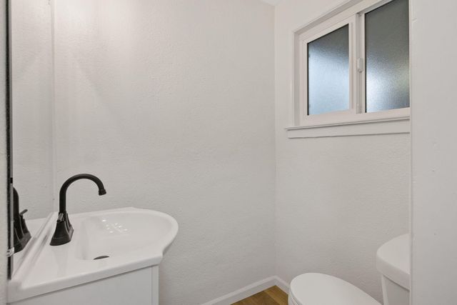 316 S D Street, Tulare, CA 93274