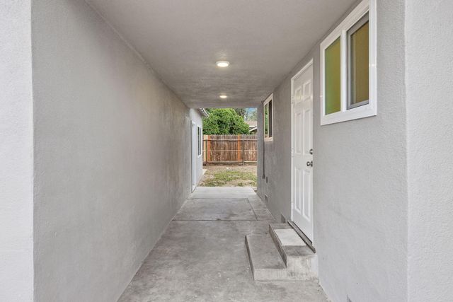 316 S D Street, Tulare, CA 93274