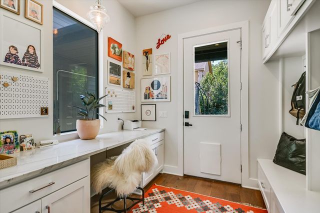 2011 Arpdale ST, Austin, TX 78704