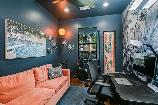 2011 Arpdale ST, Austin, TX 78704