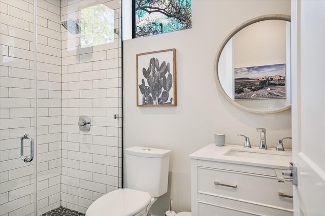 2011 Arpdale ST, Austin, TX 78704