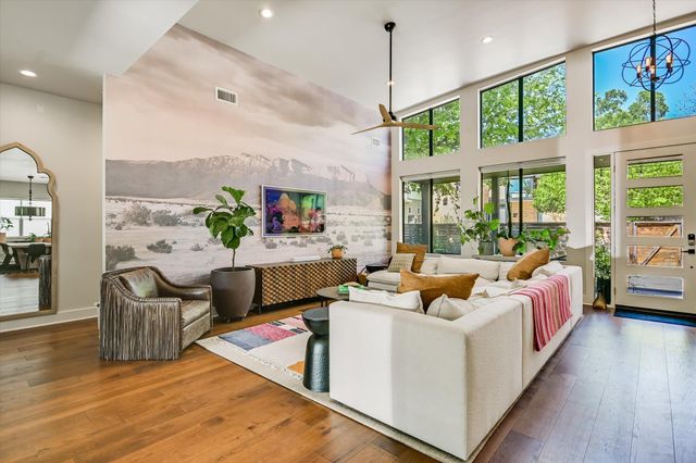 2011 Arpdale ST, Austin, TX 78704