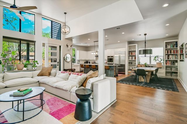 2011 Arpdale ST, Austin, TX 78704