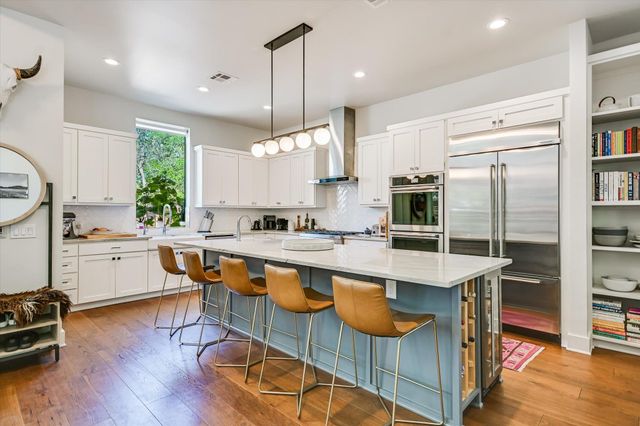 2011 Arpdale ST, Austin, TX 78704