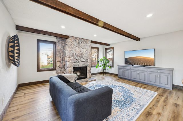 1605 Hillsboro Avenue, Golden Valley, MN 55427