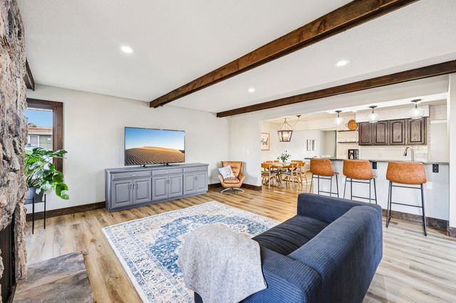 1605 Hillsboro Avenue, Golden Valley, MN 55427