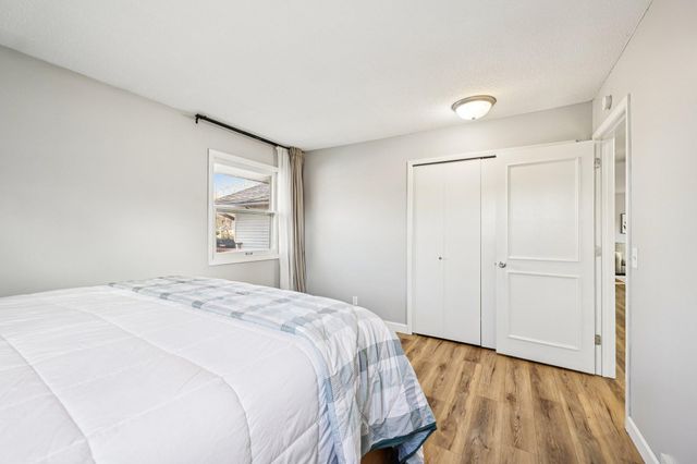 1605 Hillsboro Avenue, Golden Valley, MN 55427