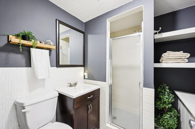 1605 Hillsboro Avenue, Golden Valley, MN 55427