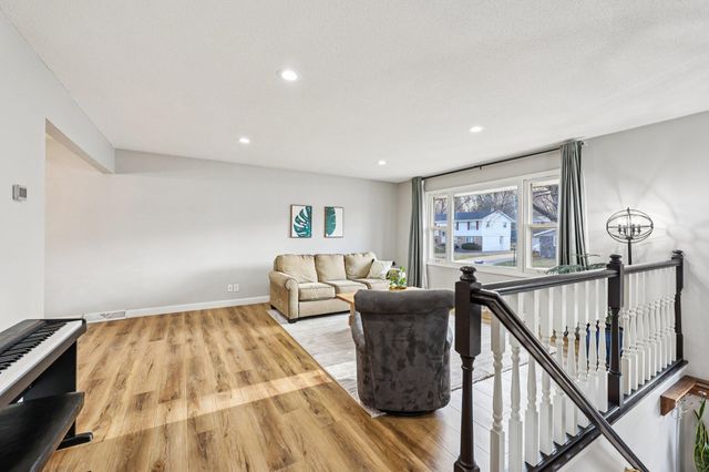 1605 Hillsboro Avenue, Golden Valley, MN 55427