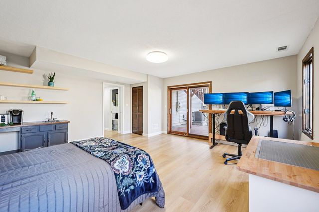 1605 Hillsboro Avenue, Golden Valley, MN 55427