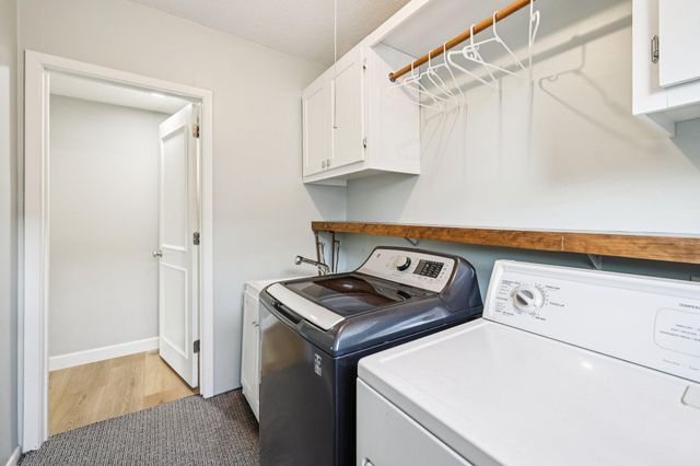 1605 Hillsboro Avenue, Golden Valley, MN 55427