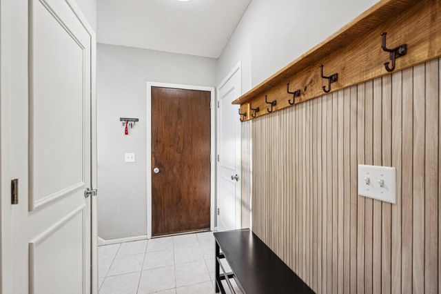 1605 Hillsboro Avenue, Golden Valley, MN 55427