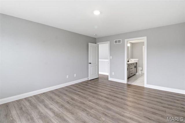 155 Palais Court, St Charles, MO 63301