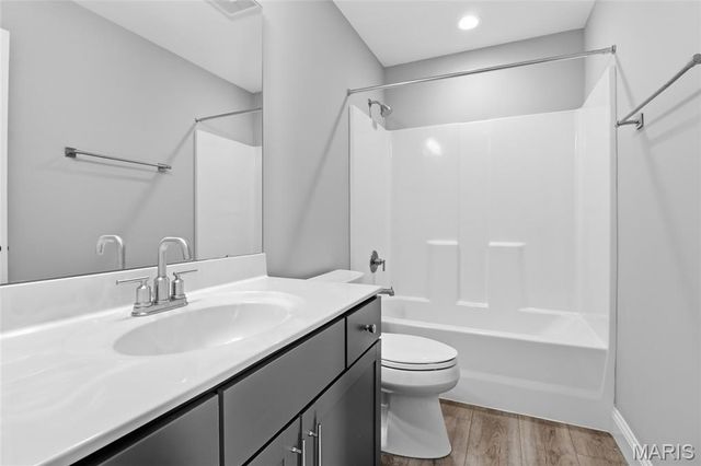 155 Palais Court, St Charles, MO 63301