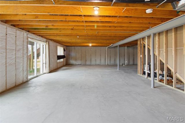 155 Palais Court, St Charles, MO 63301