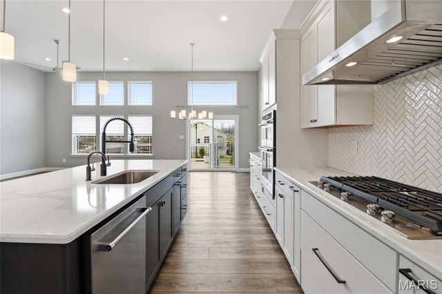 155 Palais Court, St Charles, MO 63301