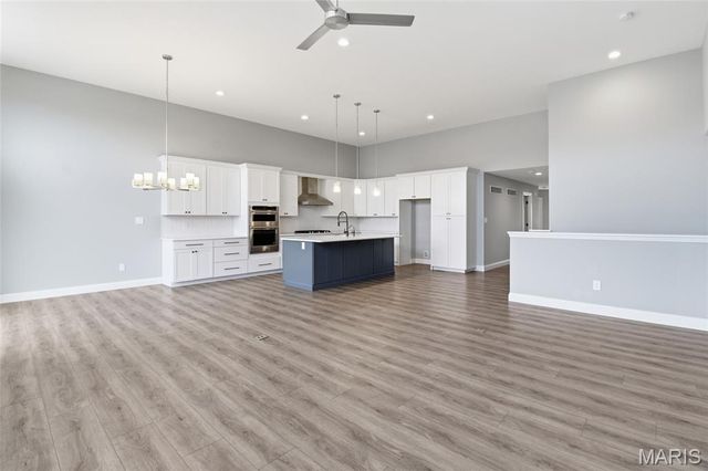 155 Palais Court, St Charles, MO 63301