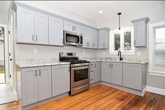 40 Linton st, Pawtucket, RI 02861