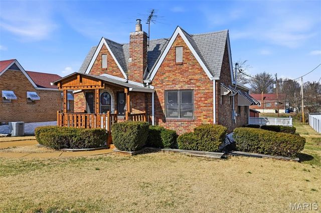 707 Pardella Avenue, St Louis, MO 63125