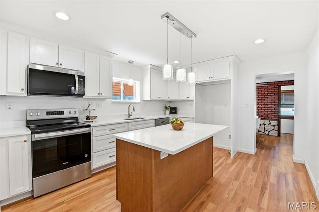 707 Pardella Avenue, St Louis, MO 63125