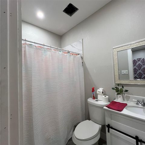 1243 Road 5263, Cleveland, TX 77327