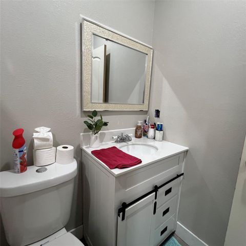 1243 Road 5263, Cleveland, TX 77327