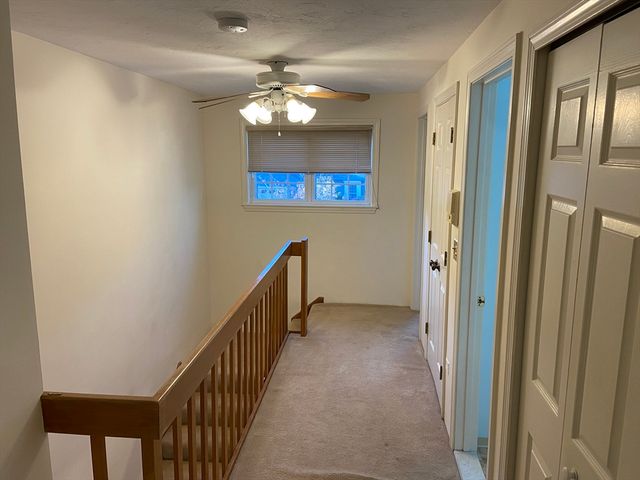 501 Ridgefield Cir B, Clinton, MA 01510