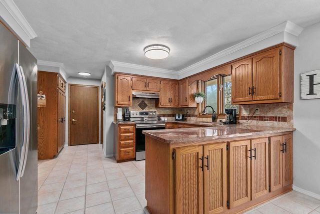 3329 S BOB O LINK LANE, Appleton, WI 54915