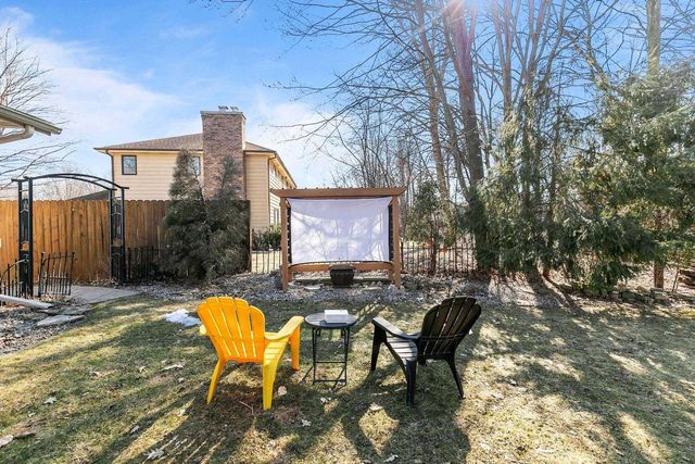 3329 S BOB O LINK LANE, Appleton, WI 54915