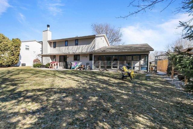 3329 S BOB O LINK LANE, Appleton, WI 54915