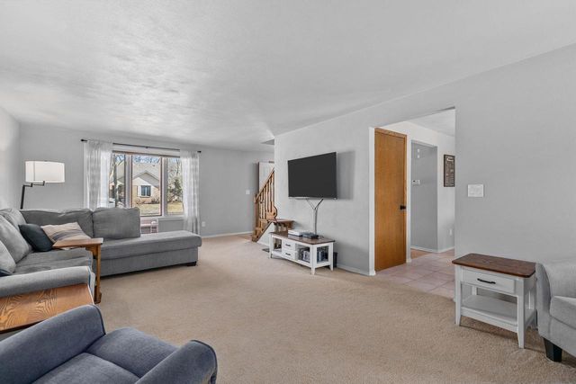 3329 S BOB O LINK LANE, Appleton, WI 54915