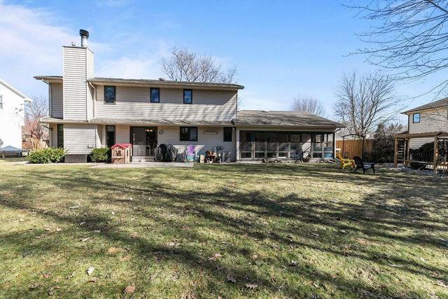 3329 S BOB O LINK LANE, Appleton, WI 54915