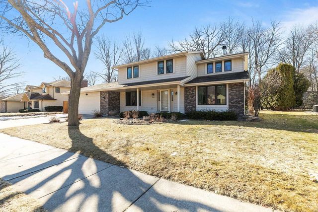 3329 S BOB O LINK LANE, Appleton, WI 54915