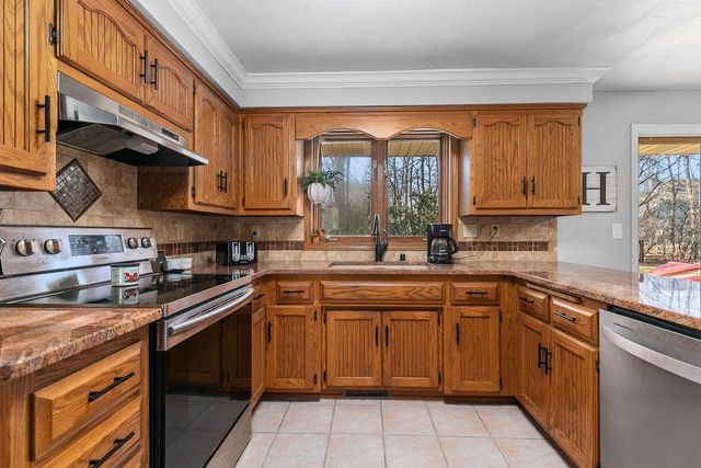 3329 S BOB O LINK LANE, Appleton, WI 54915