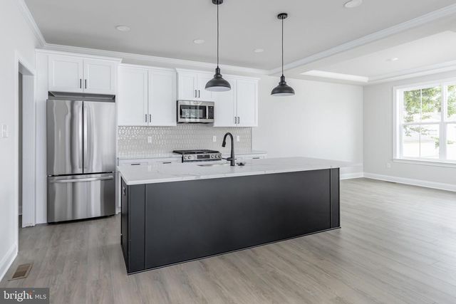 1314 W ATLANTIC AVE, Blackwood, NJ 08012
