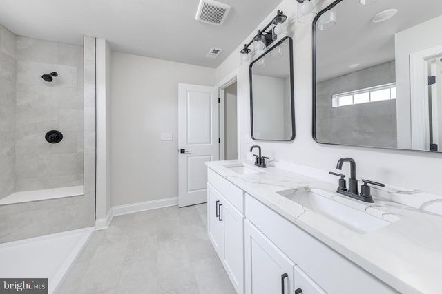 1314 W ATLANTIC AVE, Blackwood, NJ 08012