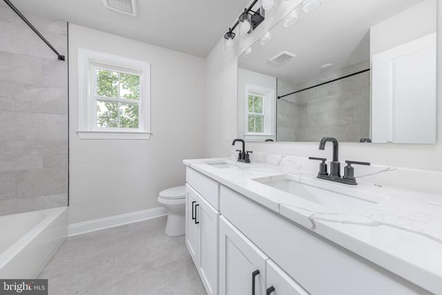1314 W ATLANTIC AVE, Blackwood, NJ 08012