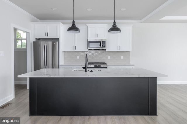 1314 W ATLANTIC AVE, Blackwood, NJ 08012