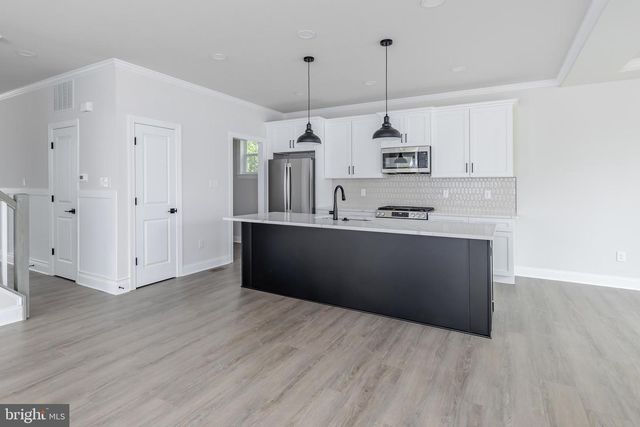 1314 W ATLANTIC AVE, Blackwood, NJ 08012